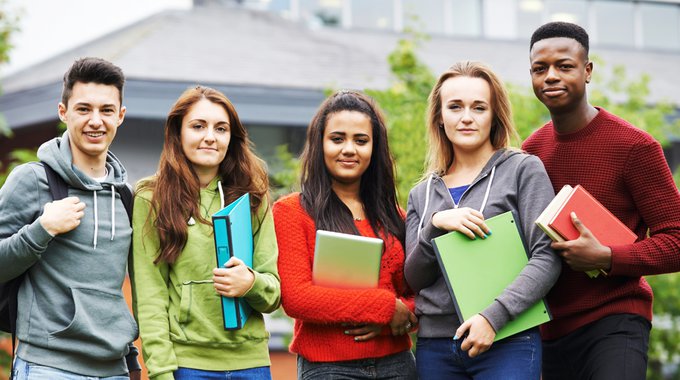 Top reasons to study in UK for international students